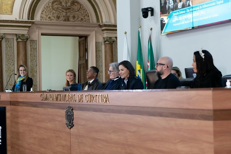 Dia do Influenciador Digital é celebrado na Câmara de Curitiba