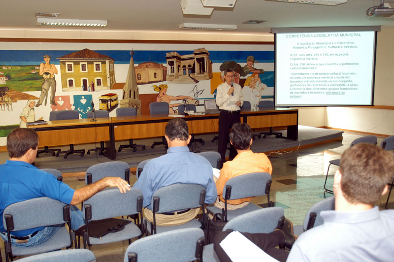 Direito do consumidor entre os temas de curso da Ascam 