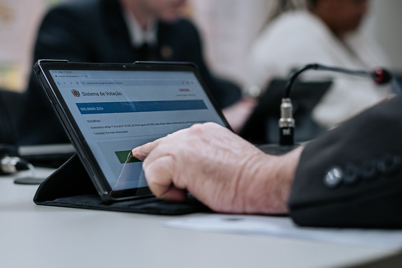 Direitos Humanos tem reunião nesta terça; Economia vota LDO na quarta