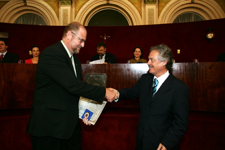 Diretor de editora tem trabalho destacado 