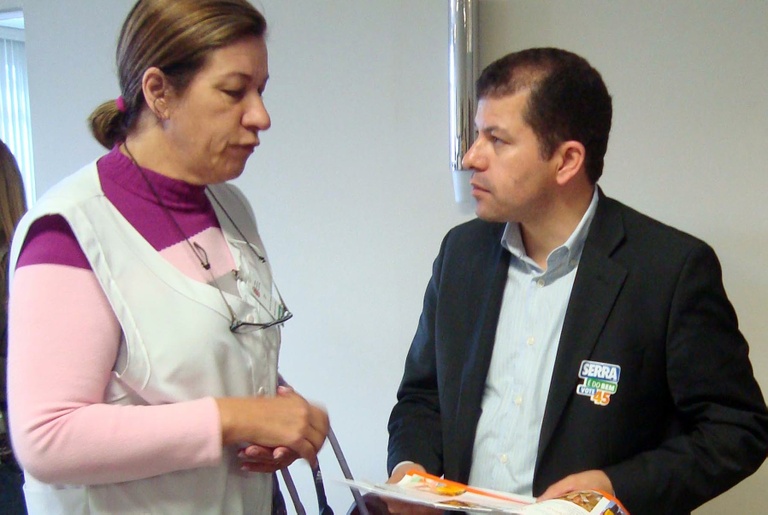 Diretora de escola pede mudança no trânsito 