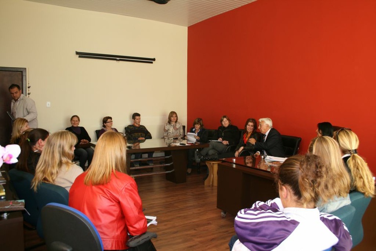 Discutidas ações para comunidades carentes 