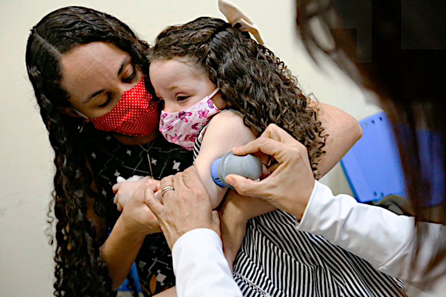 Distribuição de sensor de glicose a crianças pode virar lei em Curitiba