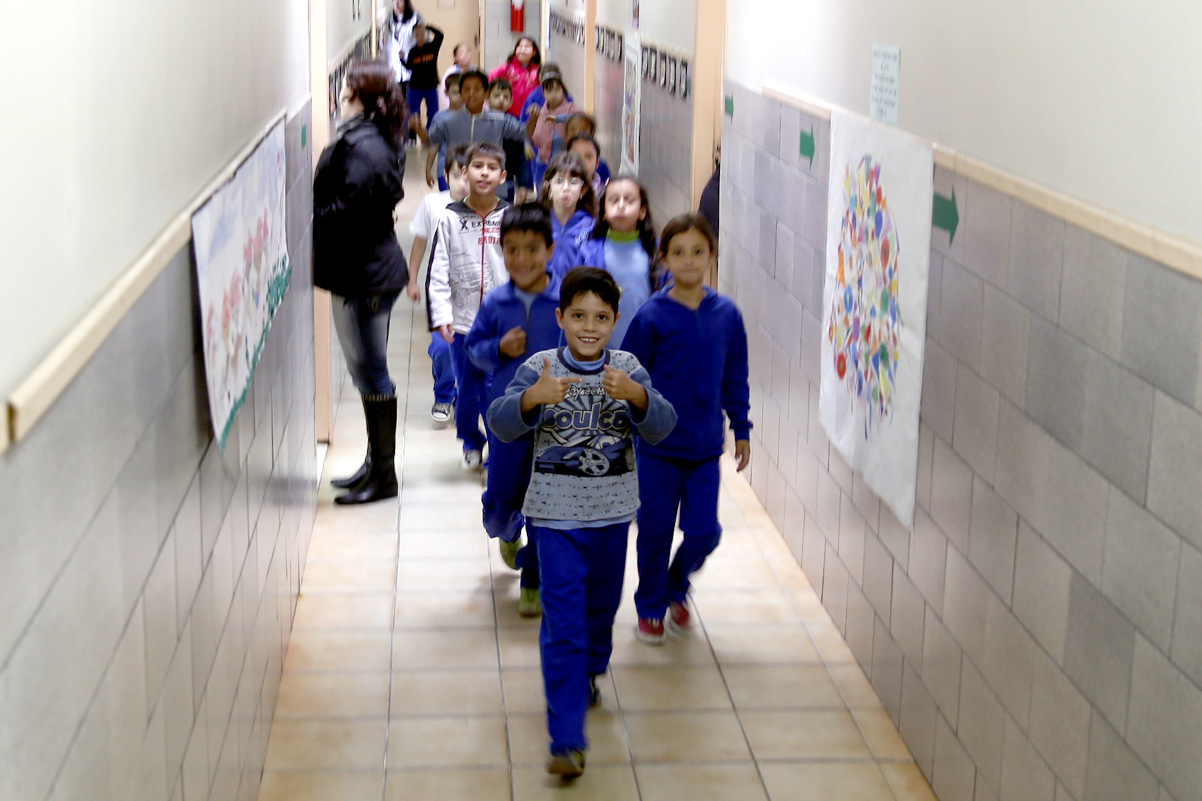 Divulgação do número do Conselho Tutelar em escolas na pauta