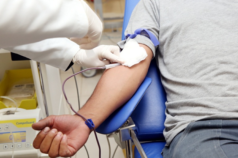 Doadores de sangue poderão ter prioridade em bancos e comércios