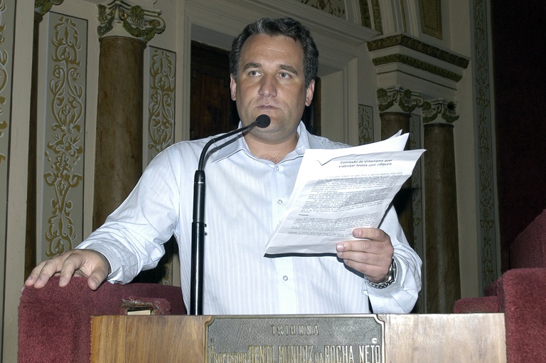 É preciso unir forças, diz Kuzma sobre a violência 