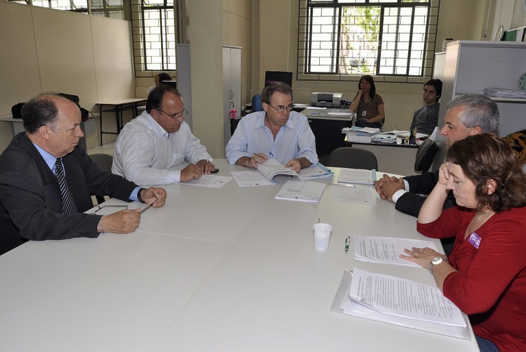 Economia analisa novos projetos 