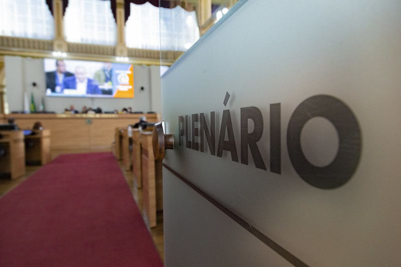 Economia pede mais informações sobre venda de lote público