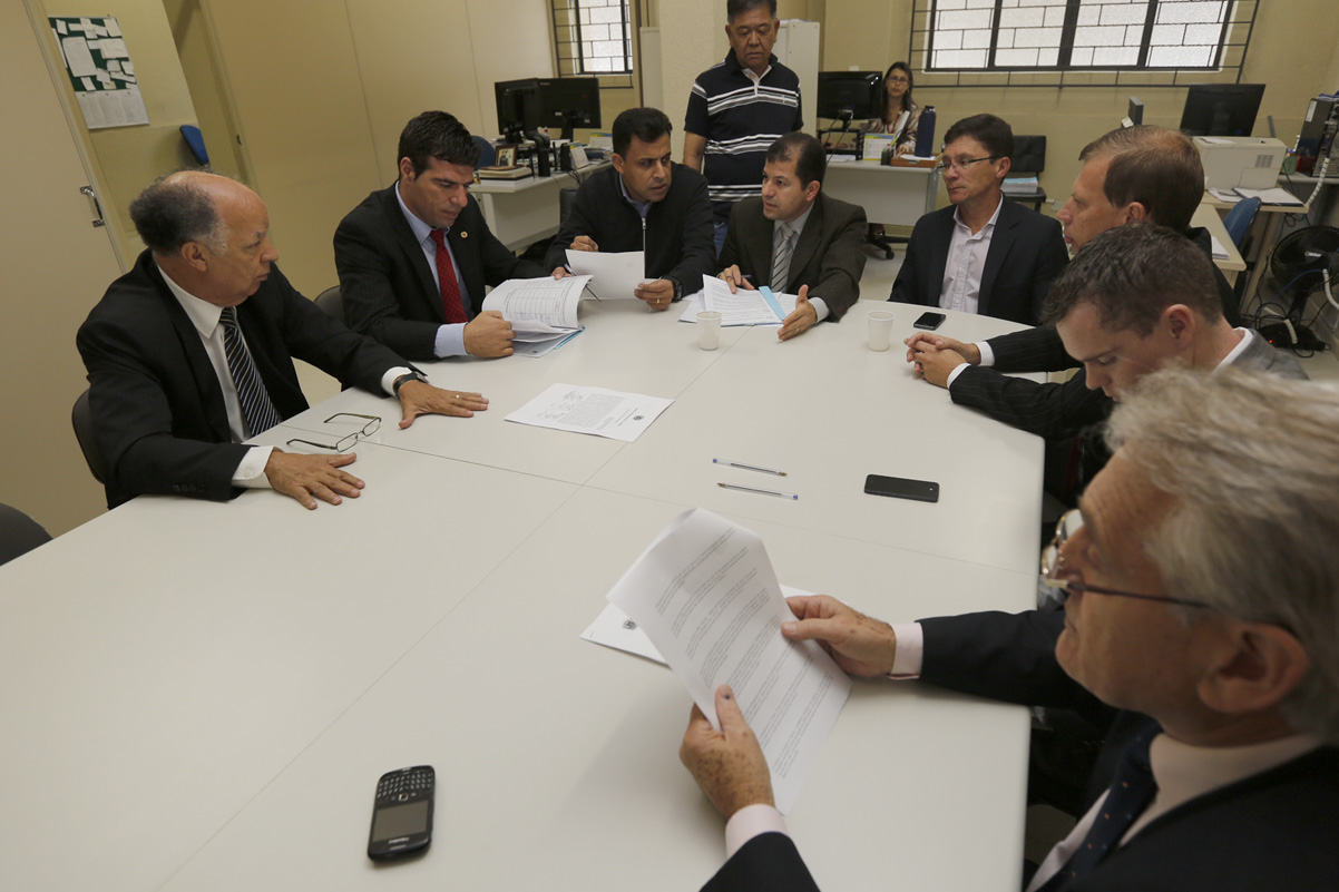 Economia questiona isenção de transporte público aos Correios