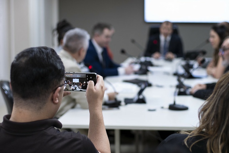 Economia vota crédito para reequipar TI da Cohab-CT