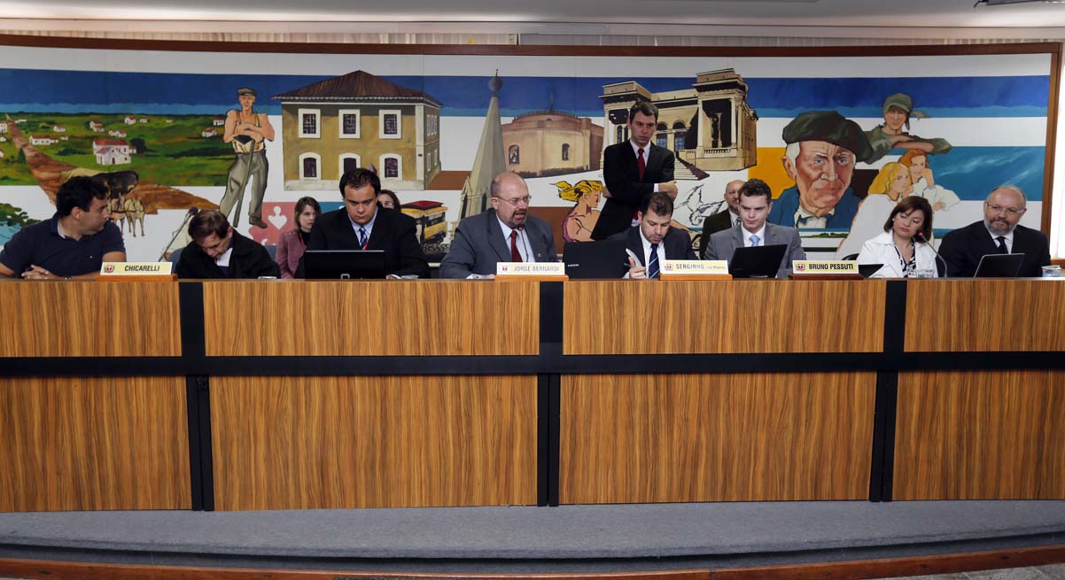 Edital foi decisão do presidente da Urbs, afirmou depoente 