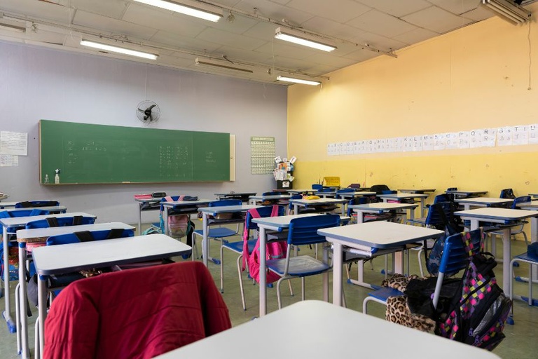 Educação financeira nas escolas de Curitiba é tema de projeto de lei