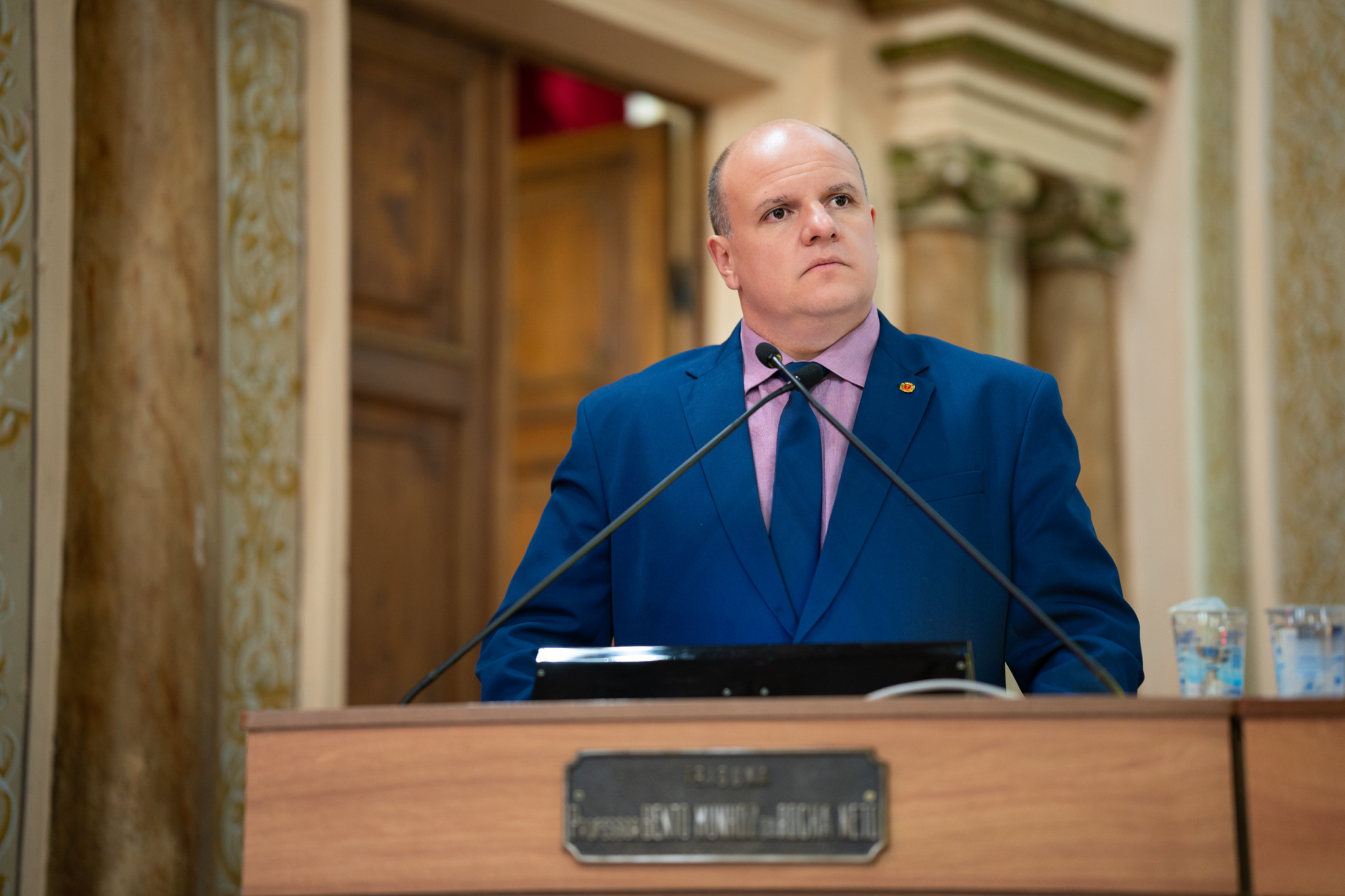 Educação inclusiva: Câmara aprova apoio à APAE frente à ação judicial 