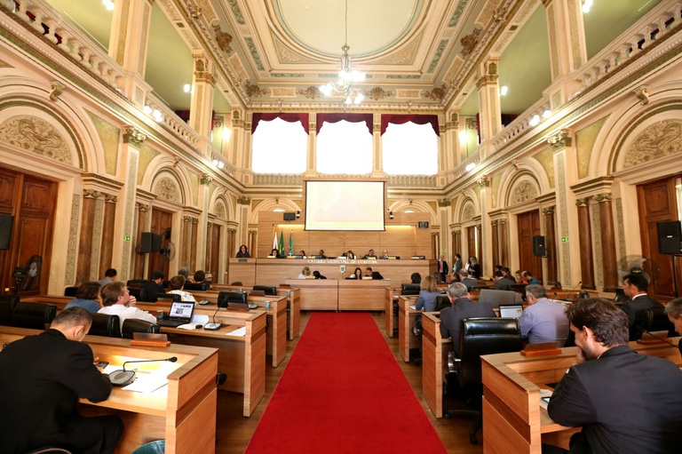 Eleição de diretores de escolas terá prazos diferenciados em 2017