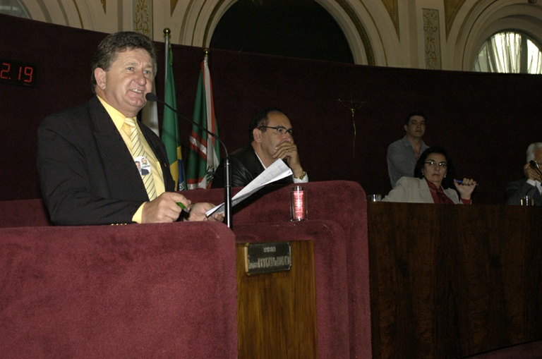 Eleitos saudados no Legislativo 