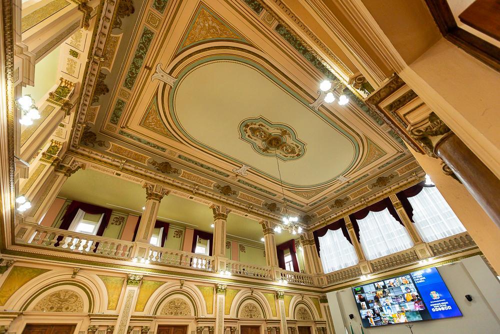 Em 1º turno, CMC acata créditos para empresários, Cohab-CT e Urbs