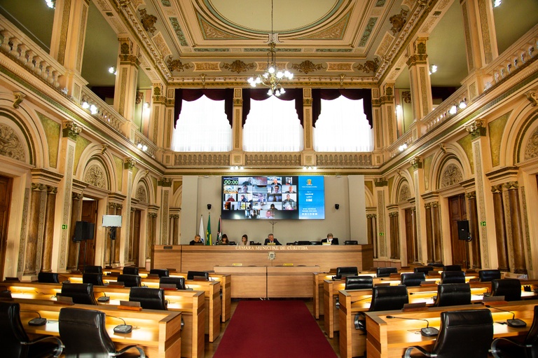 Em 1º turno, CMC aprova contas da Prefeitura de Curitiba de 2013