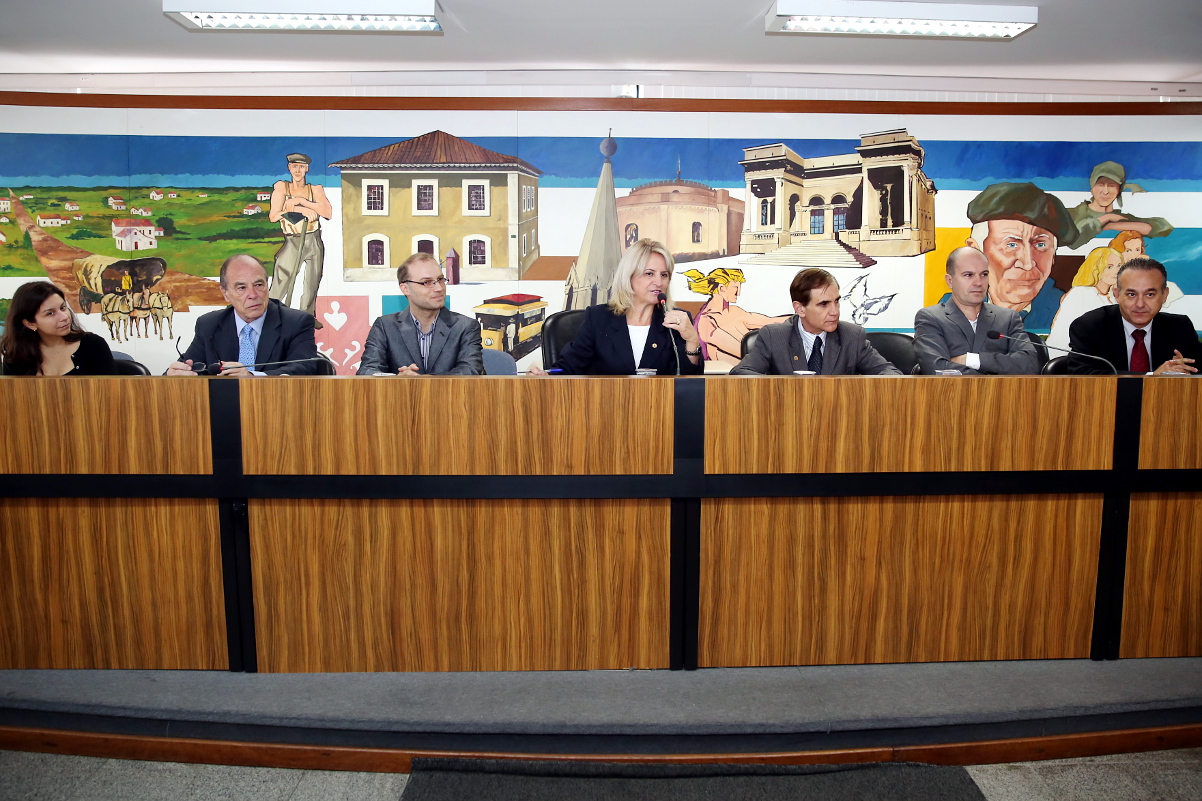 Em audiência, hospitais cobram da prefeitura repasses do SUS