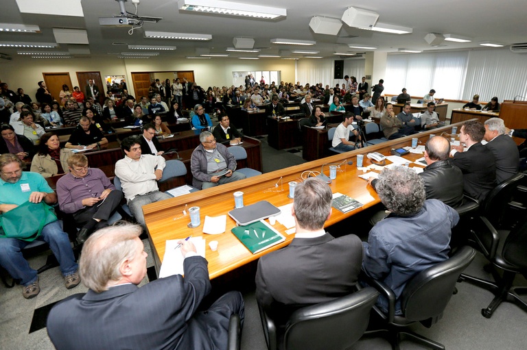 Em audiência na Câmara, especialistas defendem modernização no Plano Diretor de Curitiba