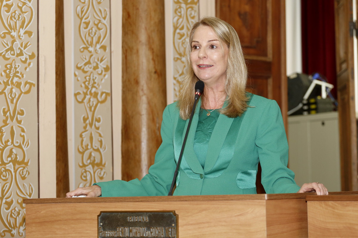 Em carta à CMC, prefeito cita tarifa do ônibus e crise fiscal