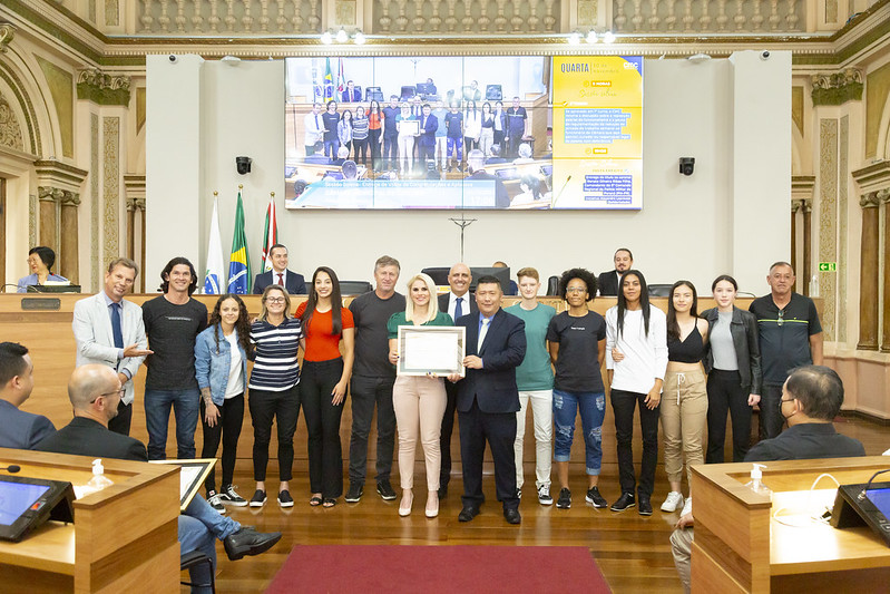 CMC realiza solenes para entrega de votos de congratulações