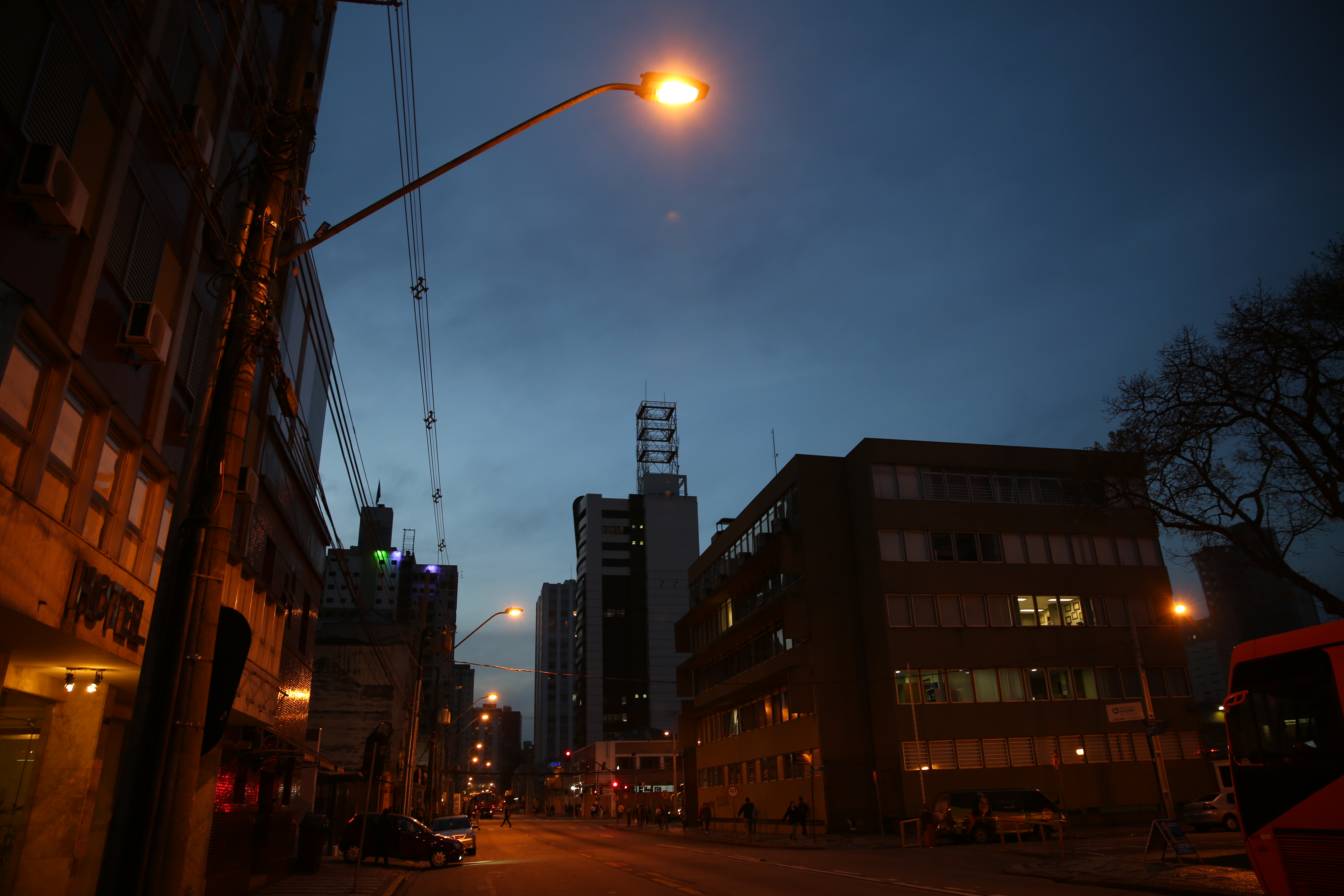 Em outubro, 29 requerimentos pediram manutenção de iluminação