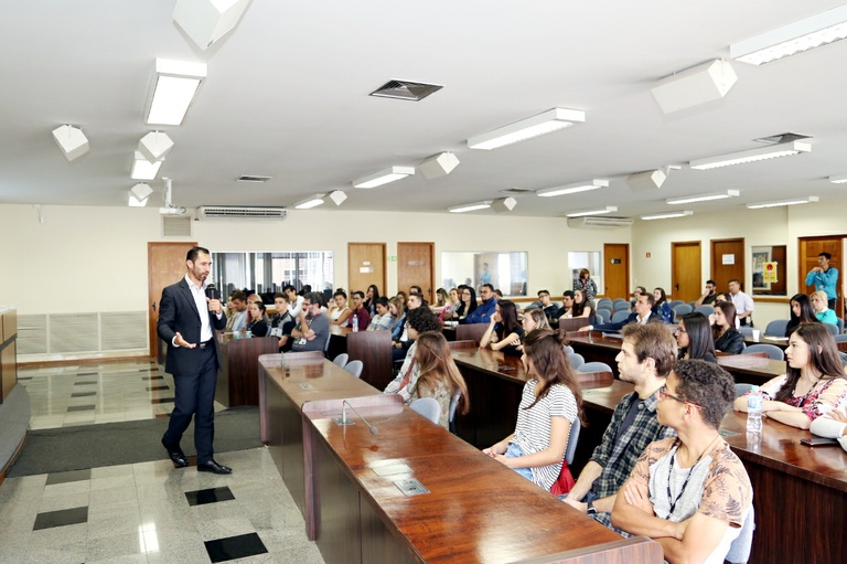 Em parceria com o CIEE-PR, Câmara promove palestra para estagiários