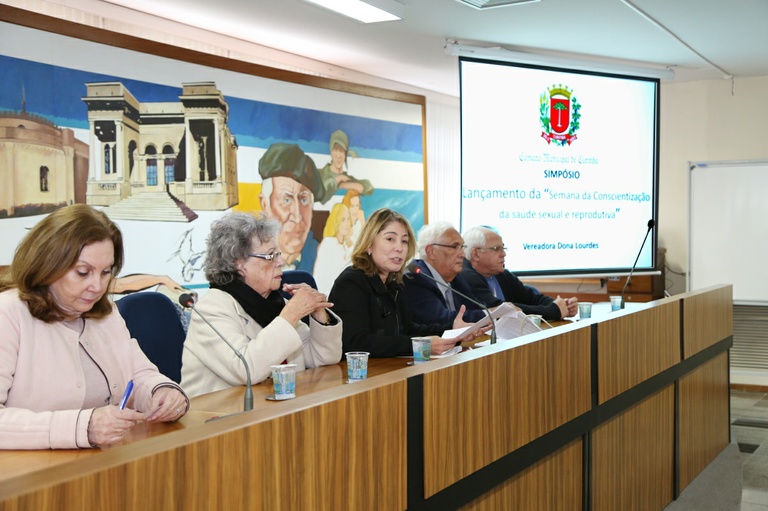 Em simpósio, defendidas medidas contraceptivas mais eficazes