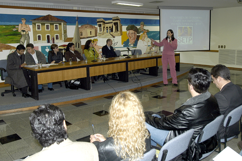 Emprego e geração de renda são temas de seminário 