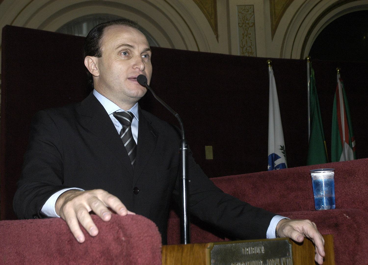 Empresário indicado para receber cidadania  