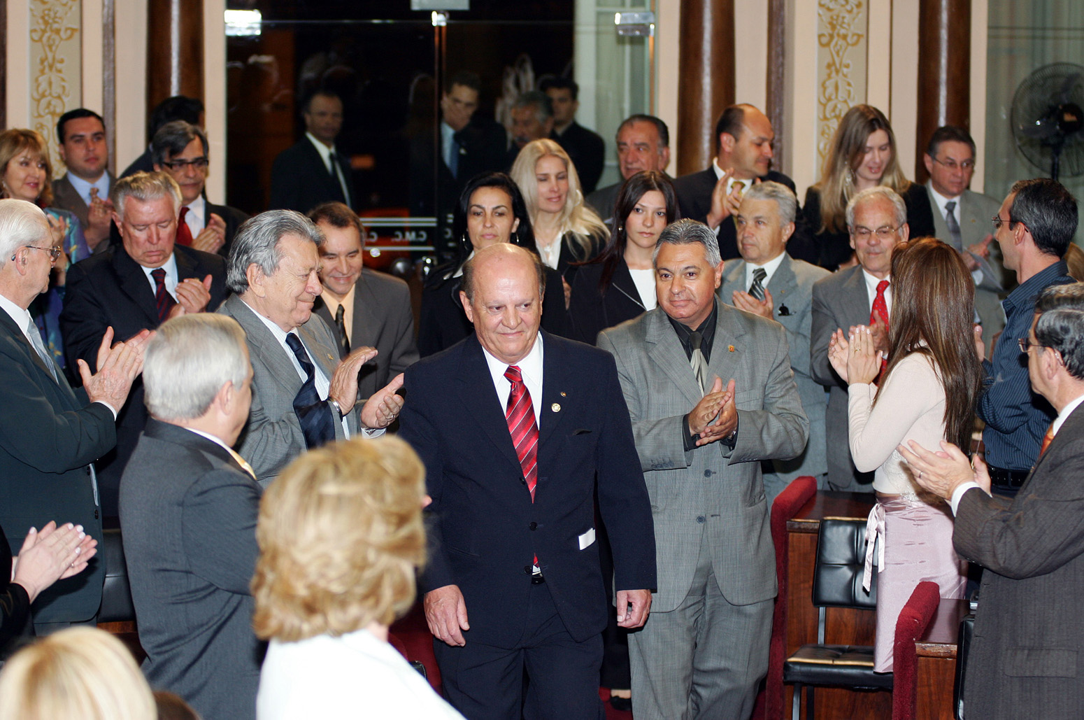 Empresário recebe cidadania honorária 
