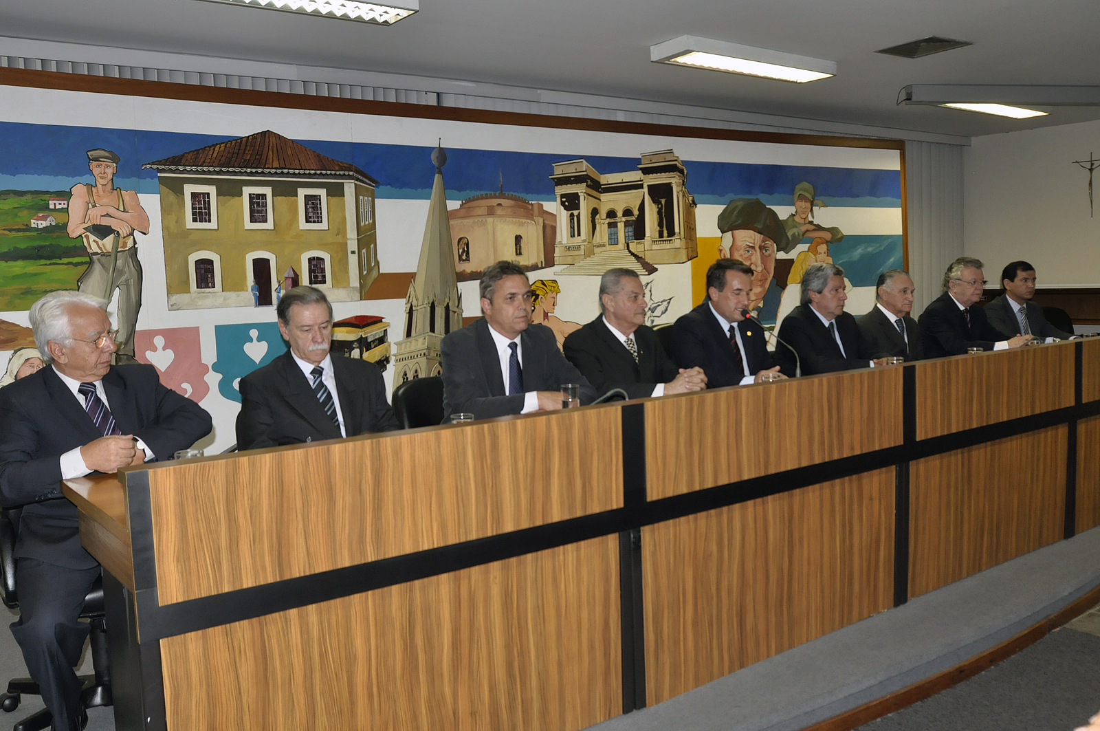 Empresário recebe título por ações culturais 