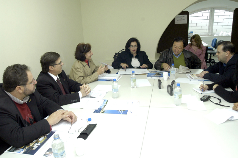 Empresários querem local de múltiplo uso no Barigüi 