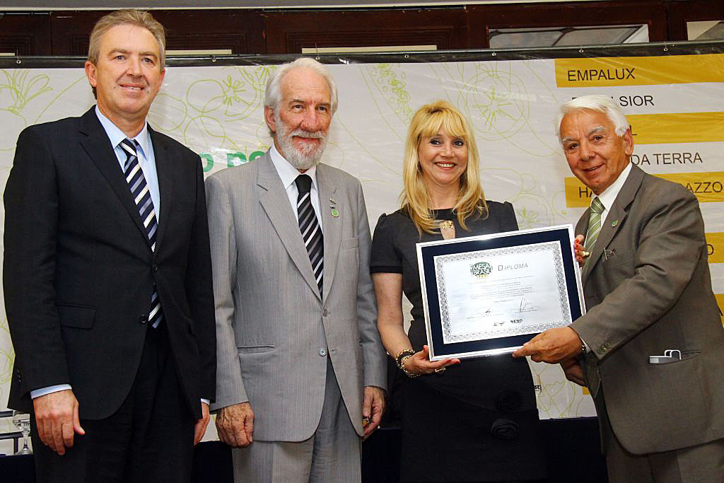Empresas doadoras de alimentos homenageadas 