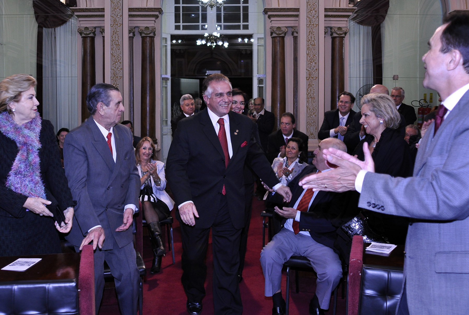 Engenheiro recebe título de cidadão honorário 