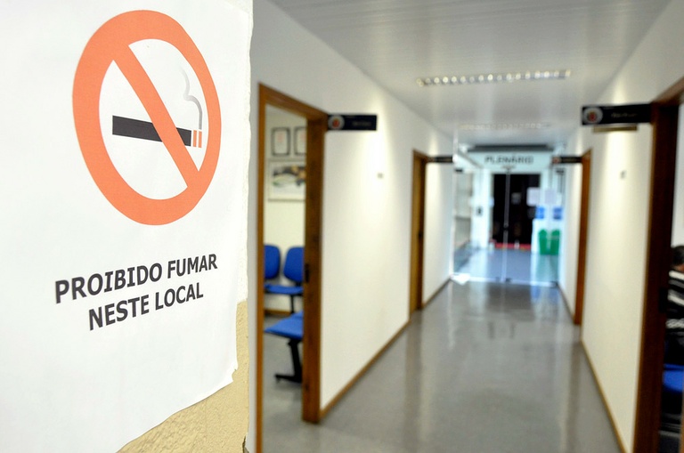 Entidades reconhecem avanços da lei antifumo 