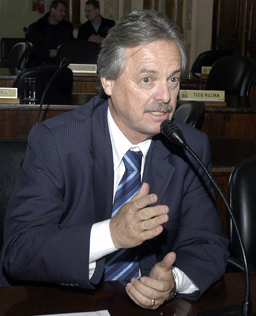 Episódio Renan poderá sepultar reforma, diz líder 