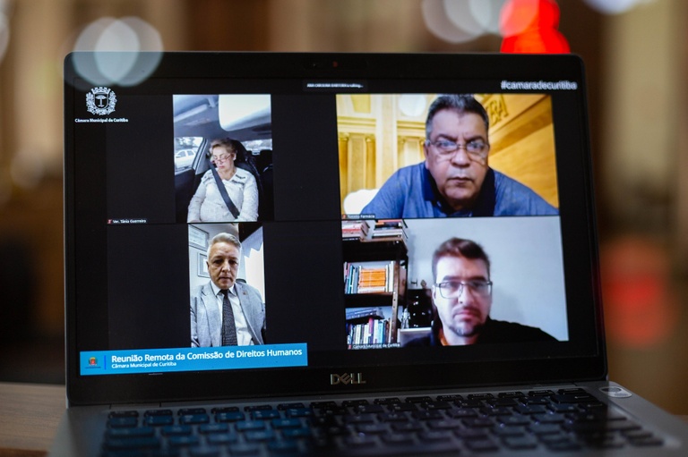 Erradicação da pobreza menstrual já pode ser votada em plenário