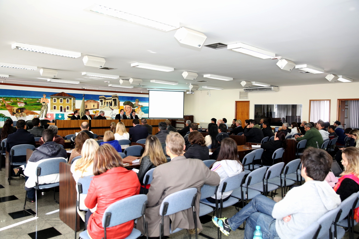 Escola do Legislativo debate condutas vedadas em campanha eleitoral