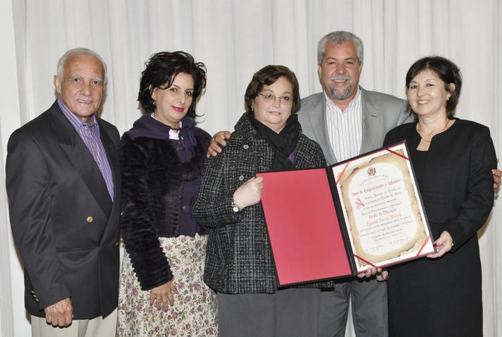 Escola especial recebe votos de aplausos 