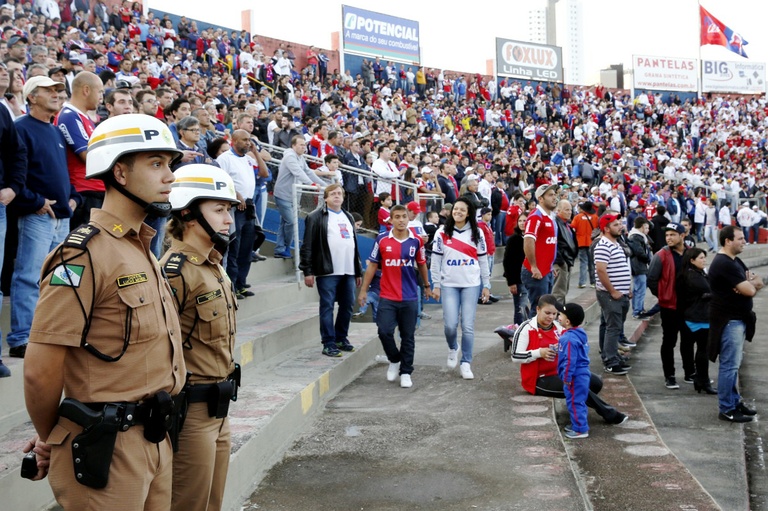 Especialistas avaliam a relação álcool x segurança no futebol