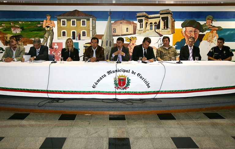 Especialistas defendem ação conjunta contra a violência 