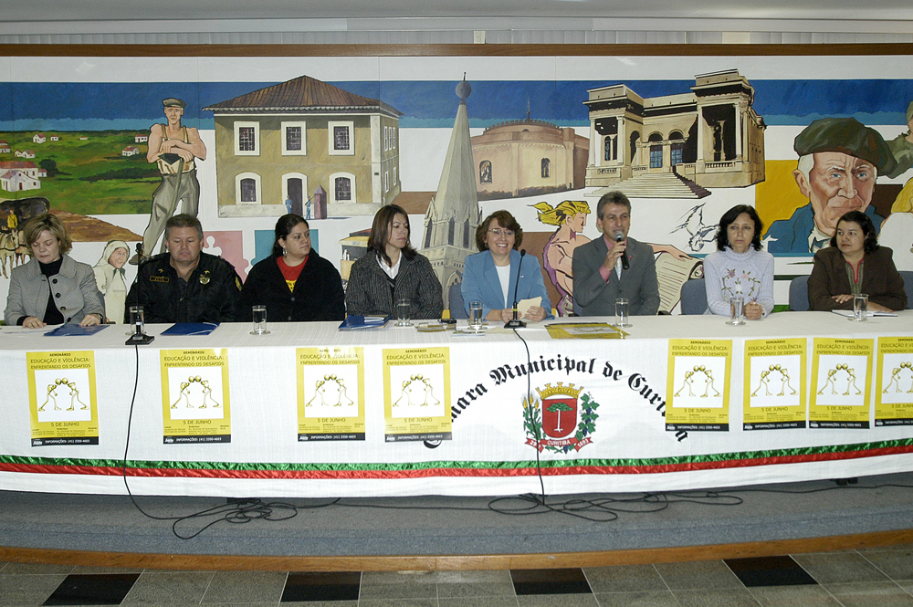 Especialistas discutem a violência nas escolas 