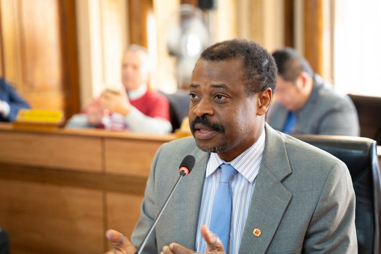 EstaR: Câmara quer vagas de 2 horas para idosos e PcD em Curitiba