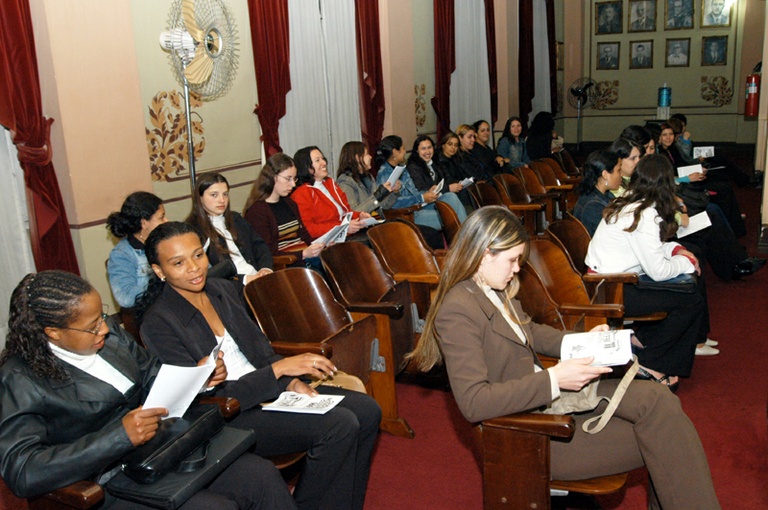 Estudantes conhecem cerimonial da Câmara 
