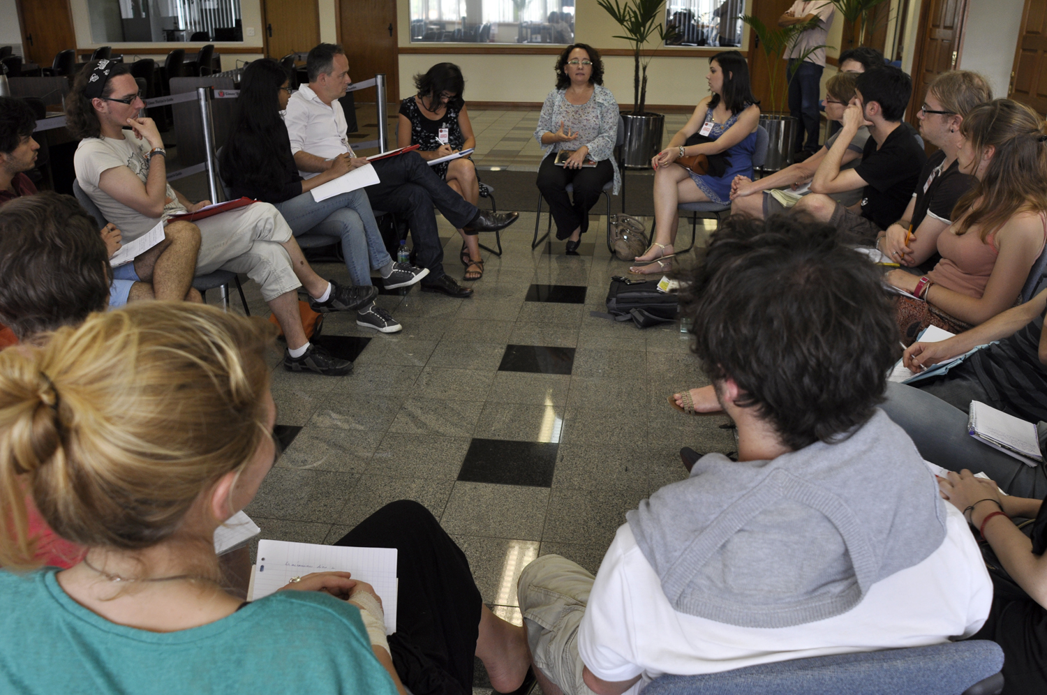 Estudantes de Ciências Políticas da França visitam Legislativo