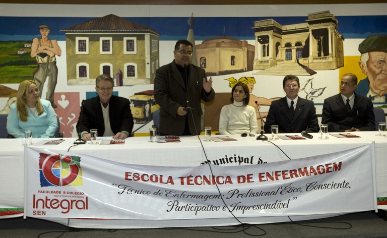 Evento aborda importância dos profissionais de enfermagem 