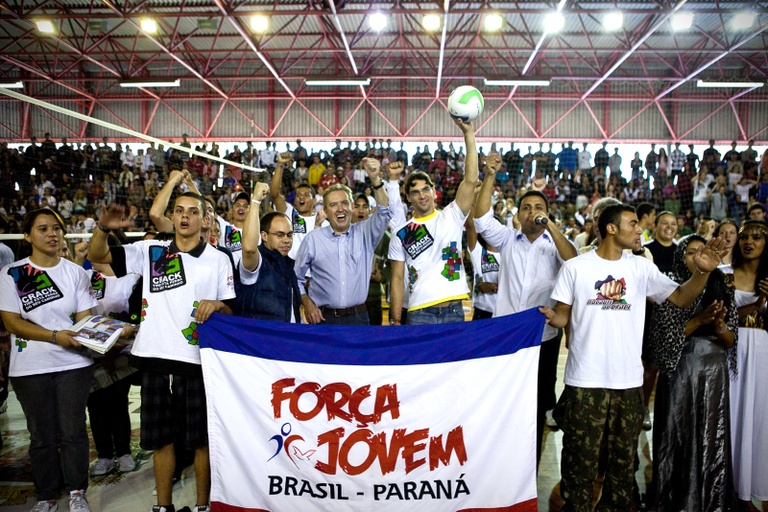 Evento antidrogas reúne cinco mil jovens em Curitiba 