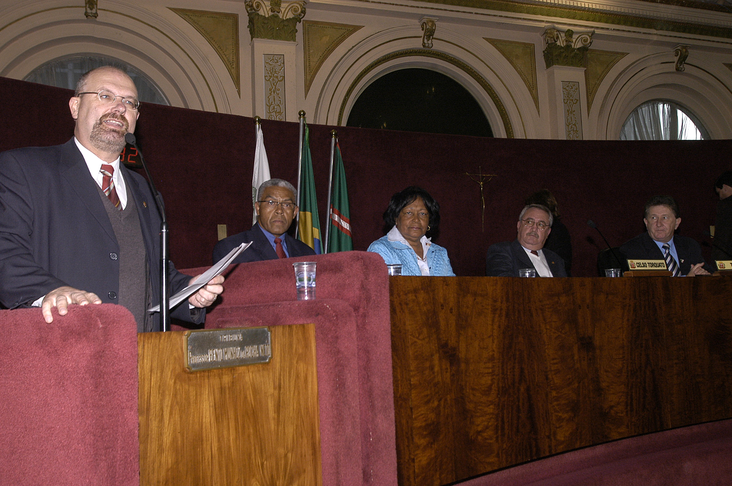 Ex-senadora aborda discriminação racial 