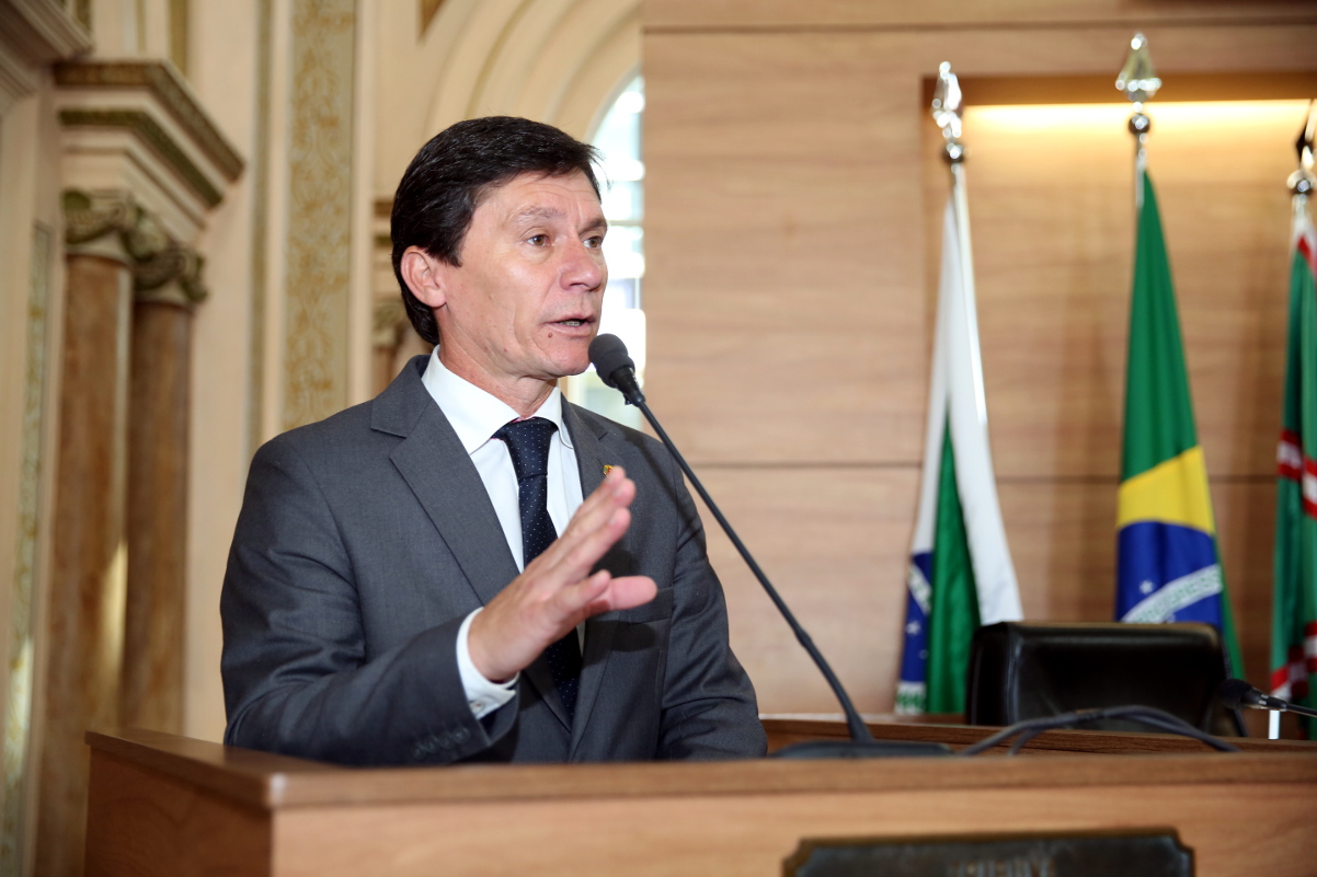 Extintos cargos de segurança e serviços; terceirização já ocorre